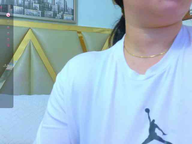 naturalmoommy webcam