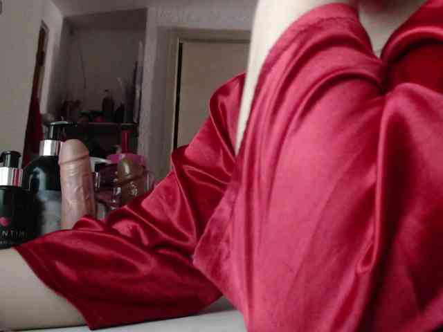 naturalmoommy webcam