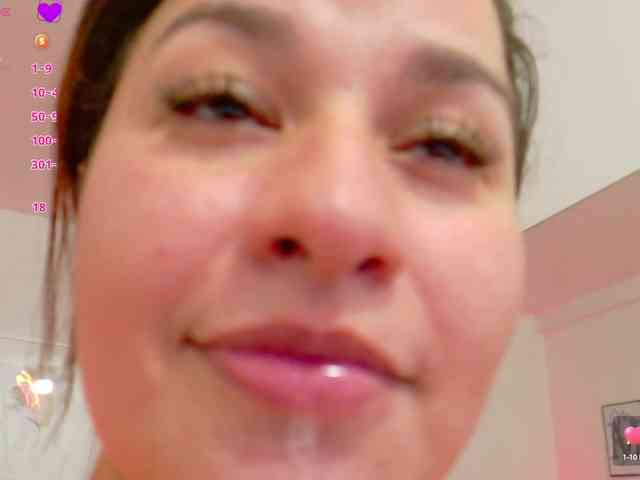 naturalmoommy webcam