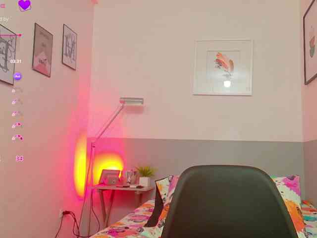 naturalmoommy webcam