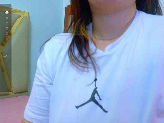 naturalmoommy webcam