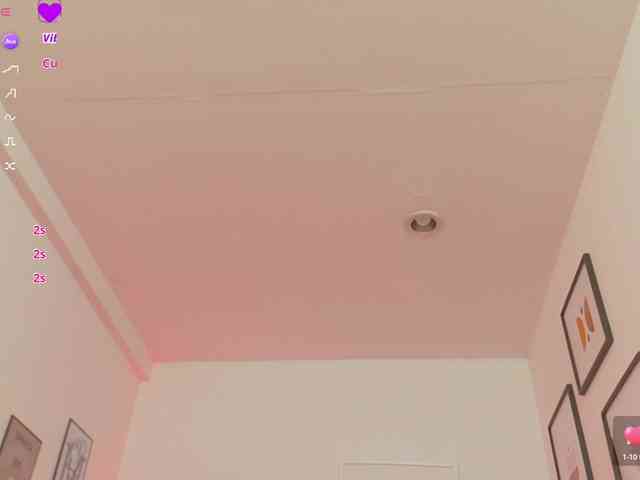 naturalmoommy webcam
