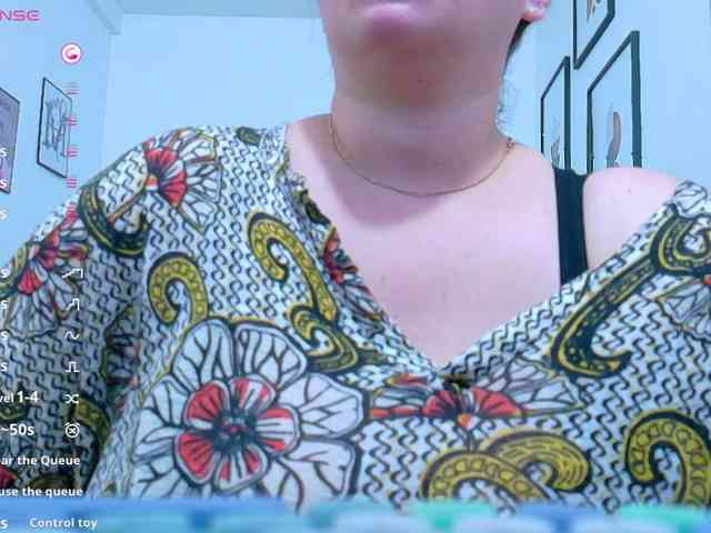 naturalmoommy webcam