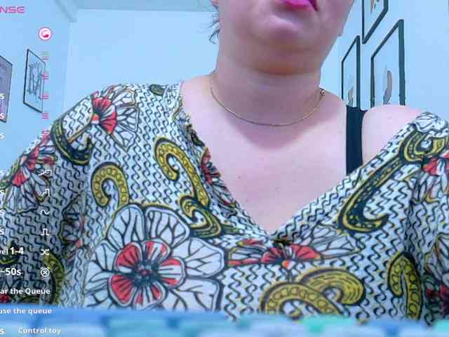 naturalmoommy webcam