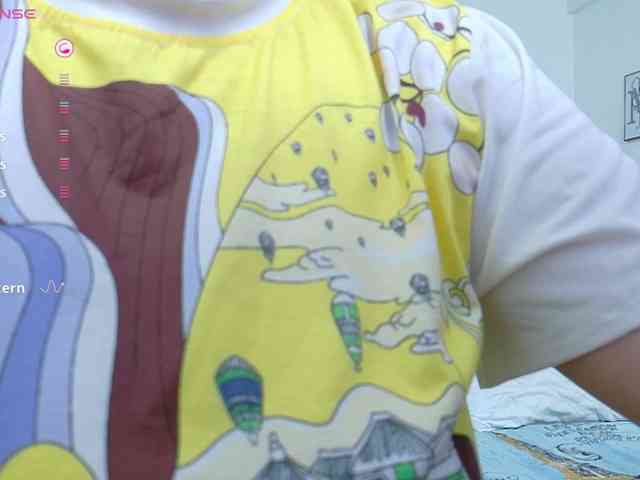 naturalmoommy webcam