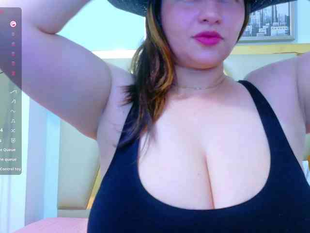 naturalmoommy webcam