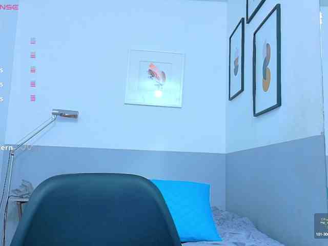 naturalmoommy webcam