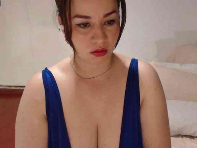 naturalmoommy webcam