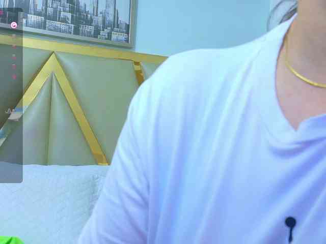 naturalmoommy webcam