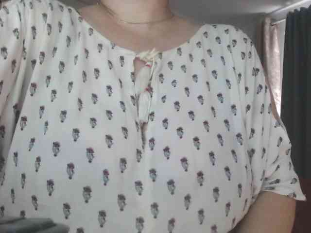 naturalmoommy webcam