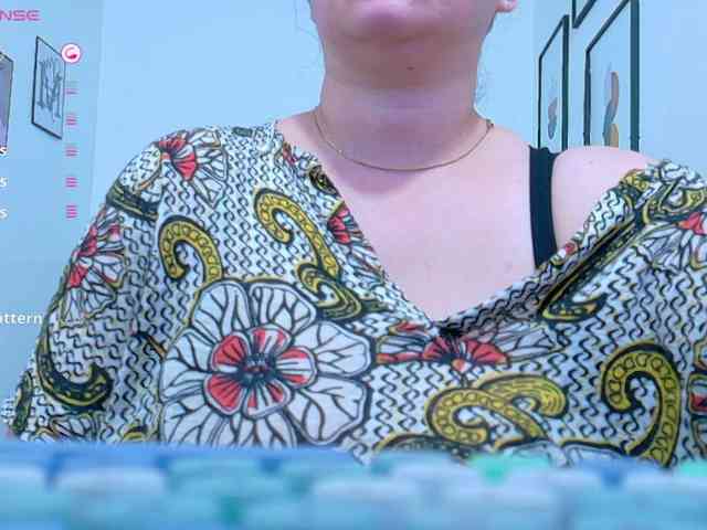naturalmoommy webcam