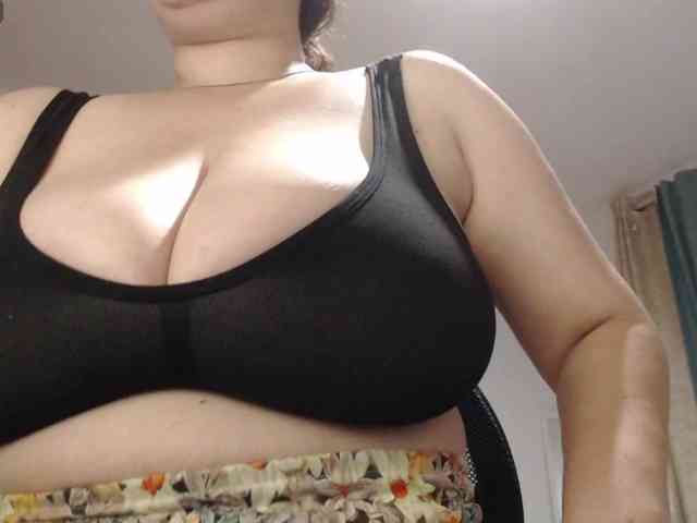 naturalmoommy webcam