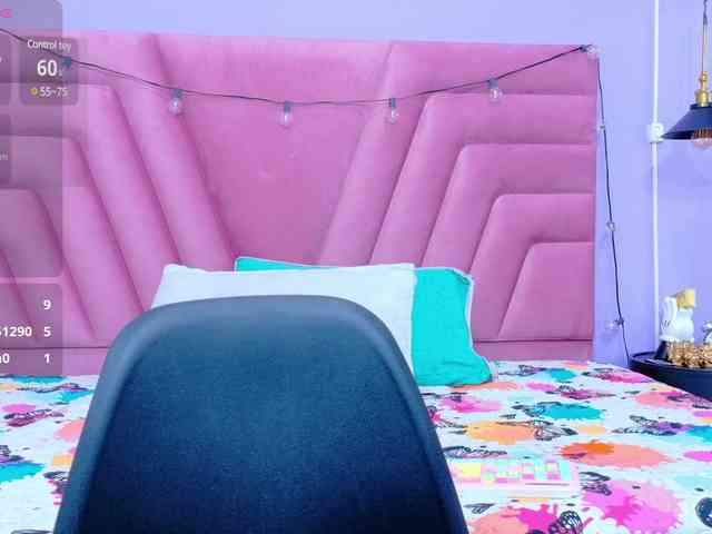 naturalmoommy webcam