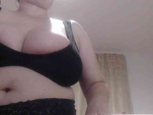 naturalmoommy webcam