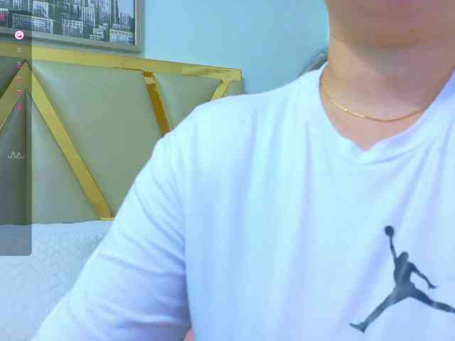 naturalmoommy webcam