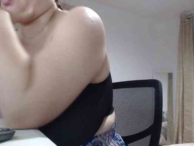naturalmoommy webcam
