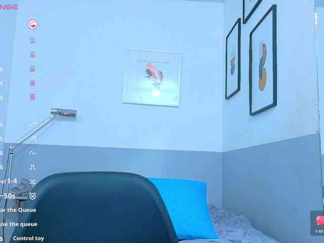 naturalmoommy webcam