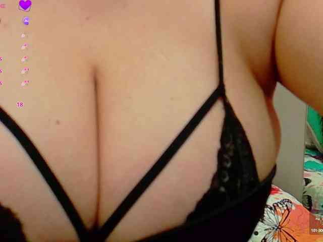 naturalmoommy webcam