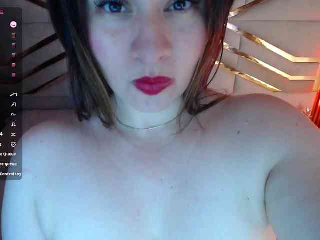 naturalmoommy webcam