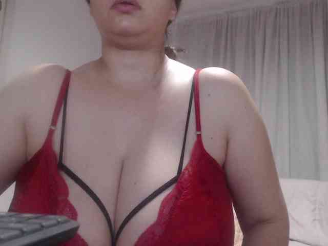 naturalmoommy webcam