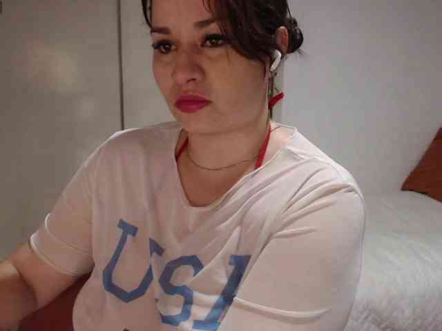 naturalmoommy webcam