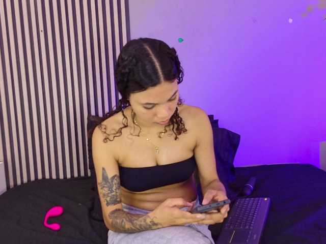 GysellHanson's BongaCams show and profile