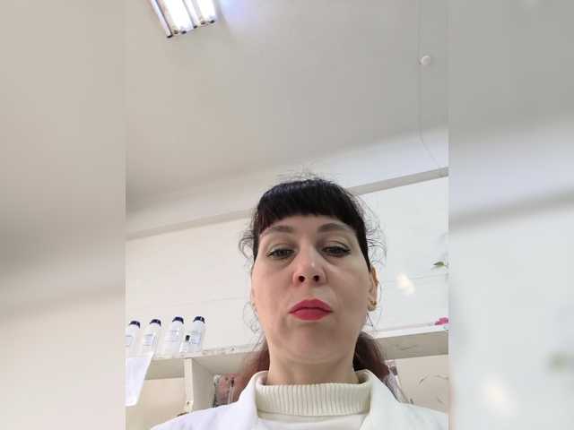 caroliiine's BongaCams show and profile