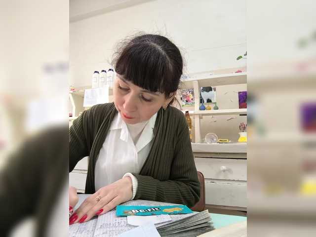 caroliiine's BongaCams show and profile