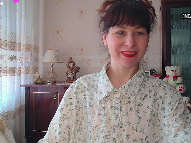 caroliiine's BongaCams show and profile