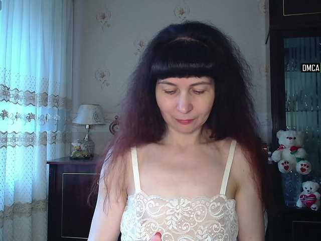 caroliiine's BongaCams show and profile