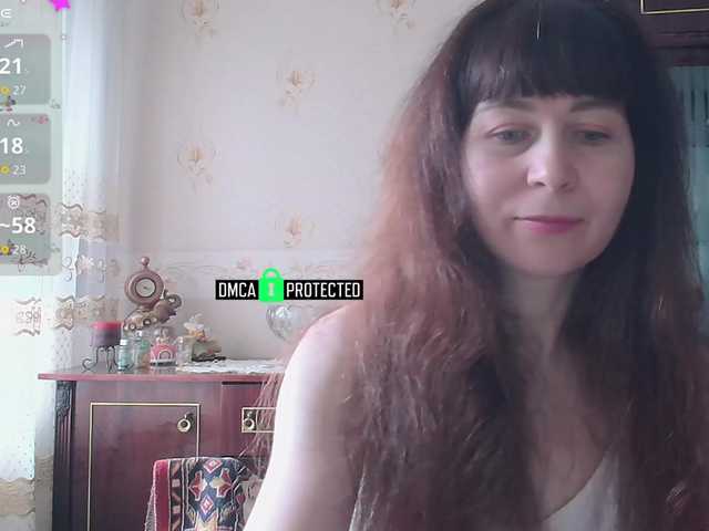 caroliiine from BongaCams