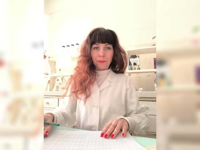 caroliiine's BongaCams show and profile