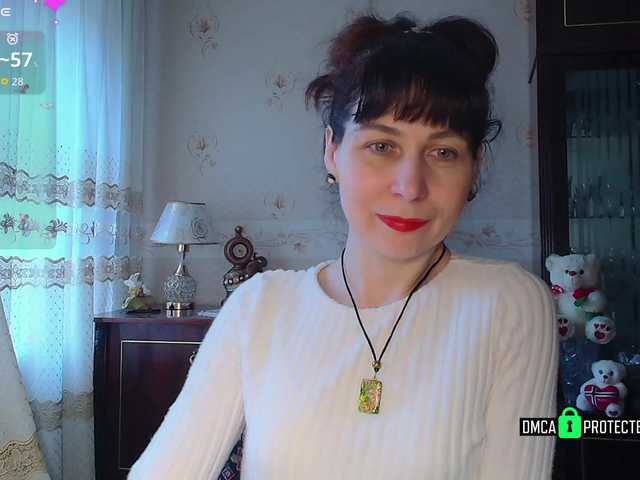 caroliiine's BongaCams show and profile