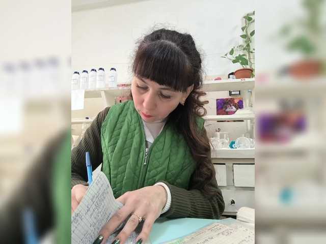 caroliiine's BongaCams show and profile