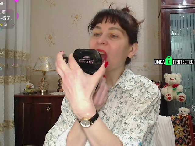 caroliiine's BongaCams show and profile