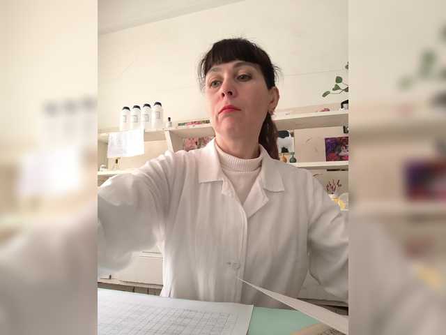 caroliiine's BongaCams show and profile