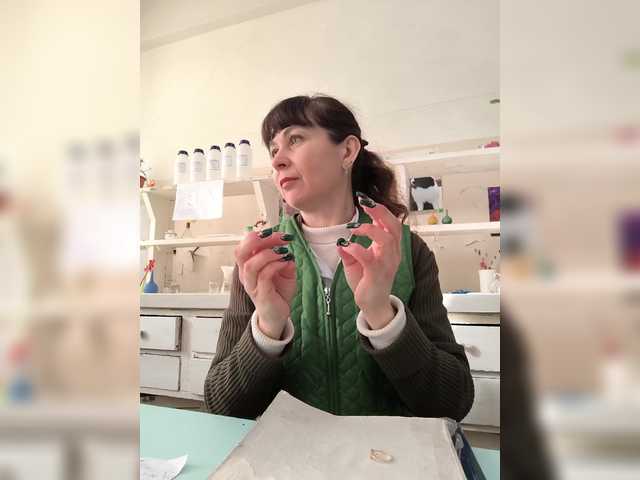 caroliiine's BongaCams show and profile