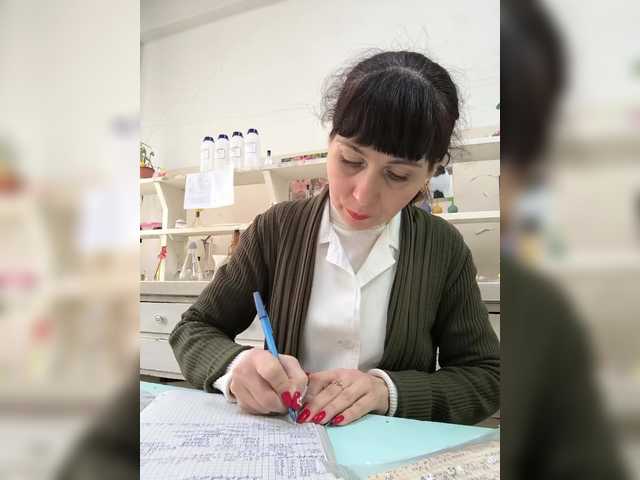 caroliiine's BongaCams show and profile