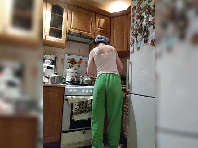 caroliiine's BongaCams show and profile