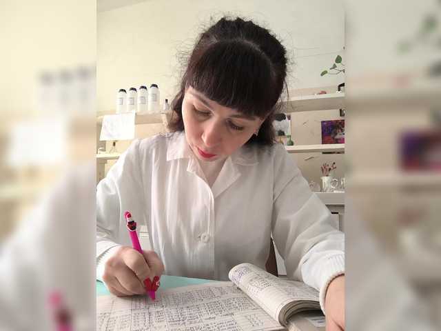 caroliiine's BongaCams show and profile