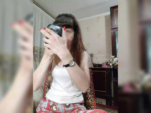 caroliiine from BongaCams