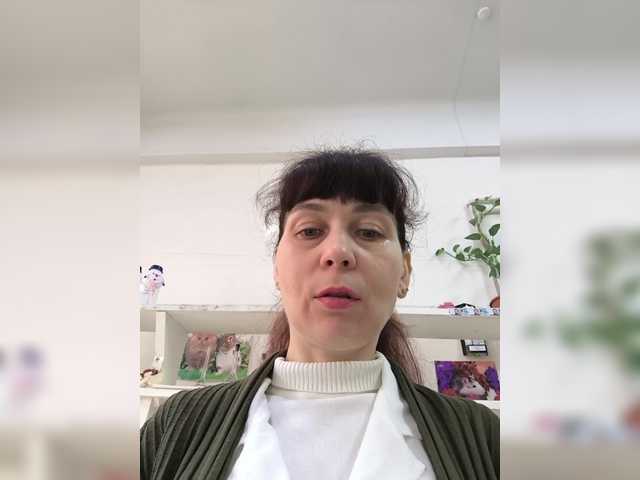 caroliiine's BongaCams show and profile