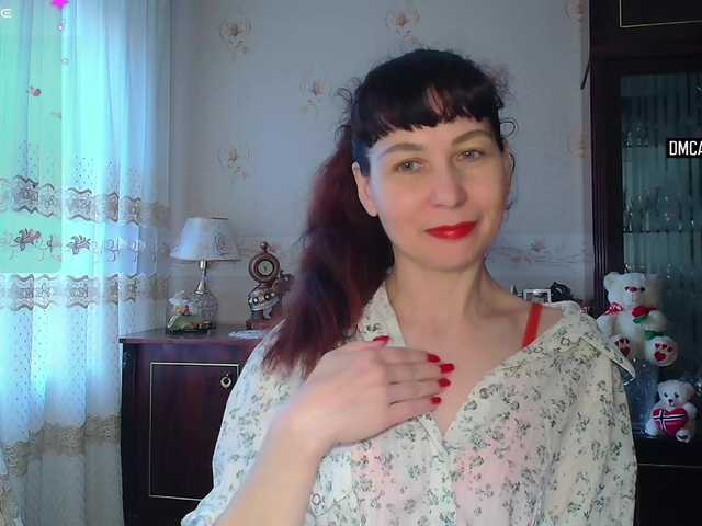 caroliiine's BongaCams show and profile