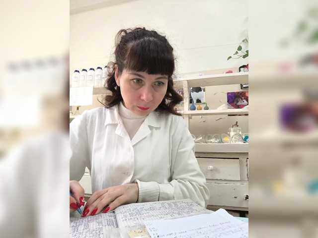 caroliiine's BongaCams show and profile