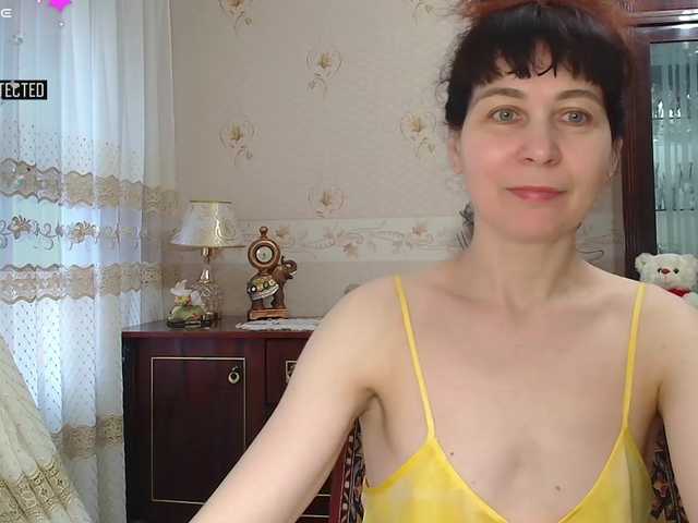 caroliiine's BongaCams show and profile