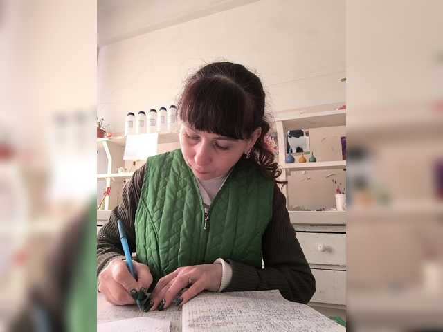 caroliiine's BongaCams show and profile