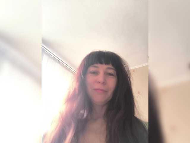 caroliiine's BongaCams show and profile