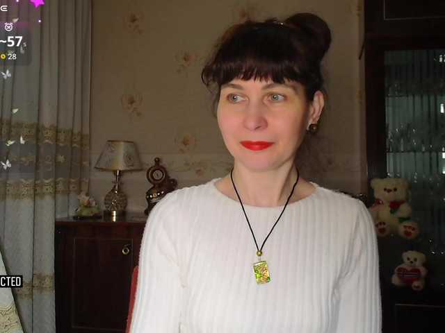 caroliiine's BongaCams show and profile