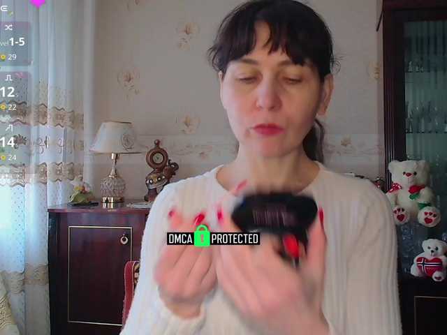 caroliiine's BongaCams show and profile