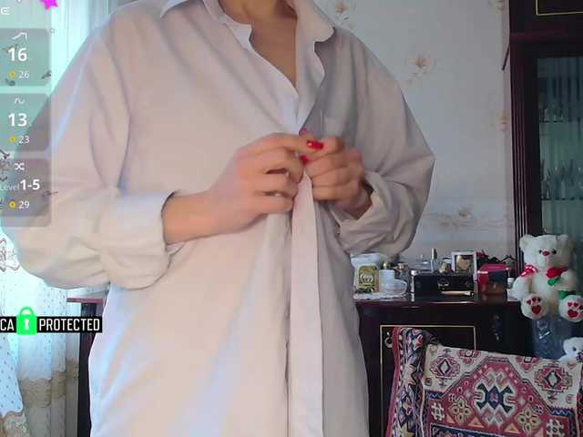 caroliiine's BongaCams show and profile